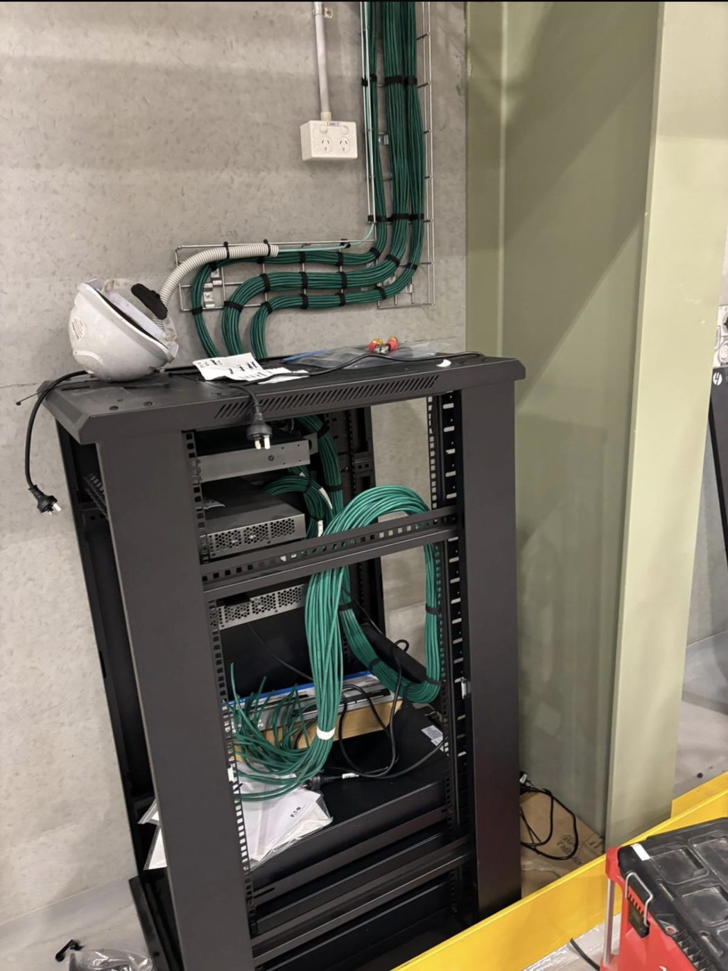 Tidy fibre patch supporting an integrated security platform